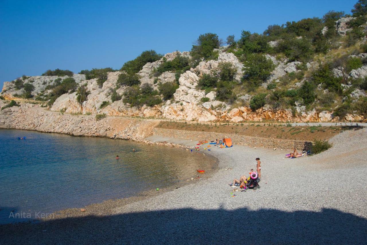 Beachfront House Ivana With Pool - Renovated 2025 Cesarica Exterior photo